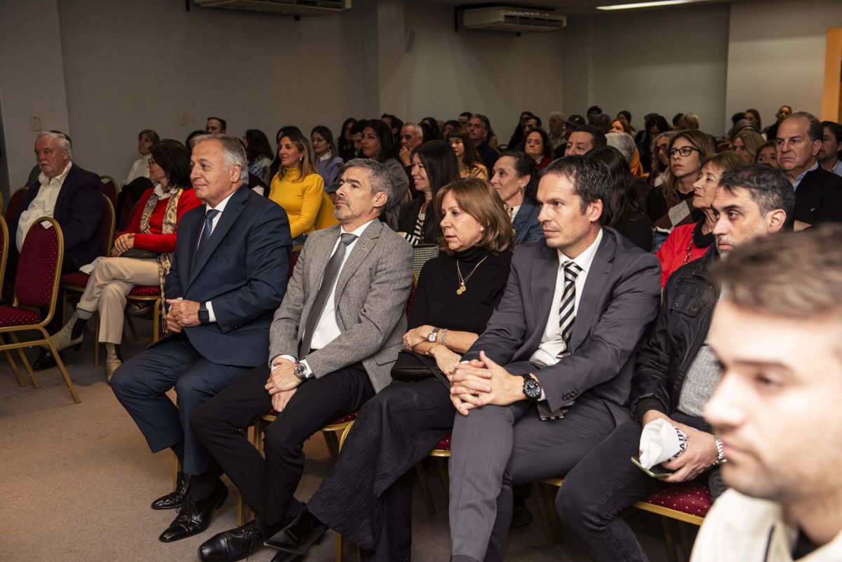 Las distinciones alcanzaron a organismos públicos, municipios, organizaciones sociales, empresas, instituciones científicas y referentes de la comunidad que trabajan activamente por el cumplimiento de los Objetivos de Desarrollo Sostenible. Las distinciones alcanzaron a organismos públicos, municipios, organizaciones sociales, empresas, instituciones científicas y referentes de la comunidad que trabajan activamente por el cumplimiento de los Objetivos de Desarrollo Sostenible.