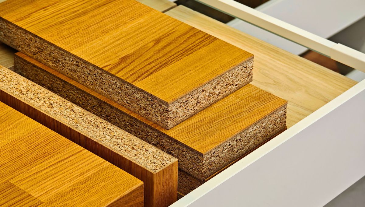 La melamina es una opci&oacute;n econ&oacute;mica y maleable que hoy se utiliza mucho para fabricar muebles.