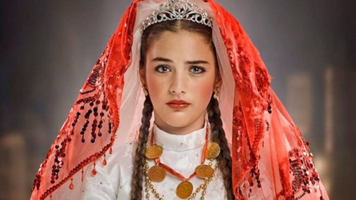 A 8 años del estreno de Esposa Joven, así se ve hoy su protagonista Cagla Simsek