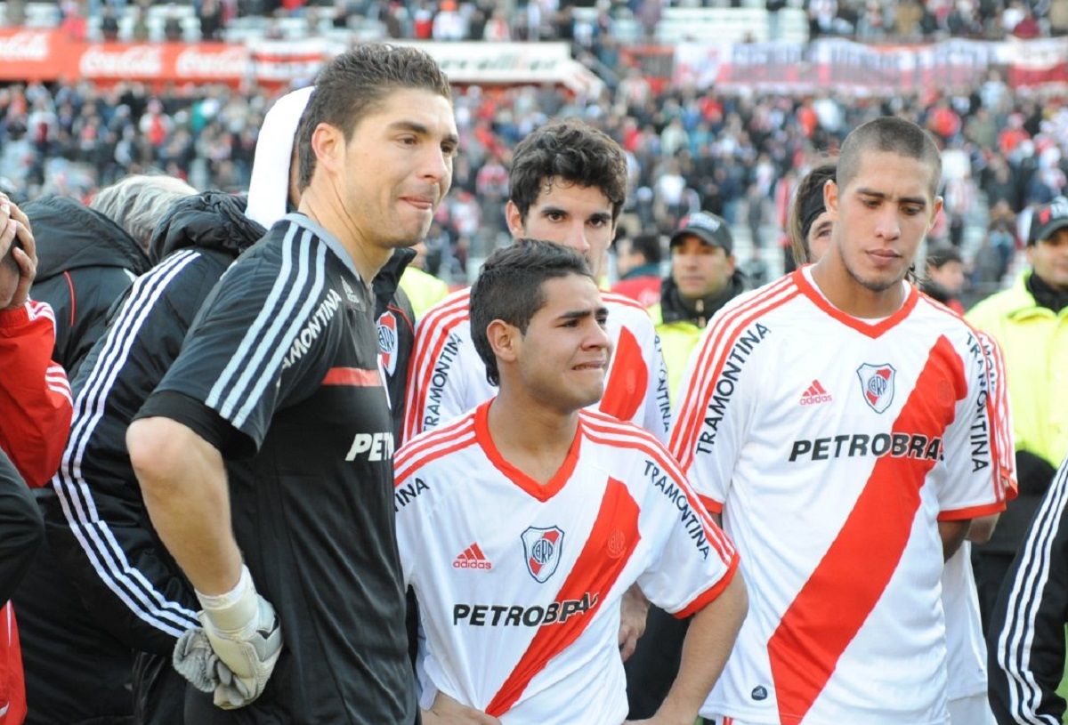 De local y con ventaja deportiva