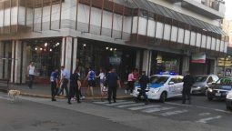 En un confuso episodio la policía se llevó detenida a una joven pareja