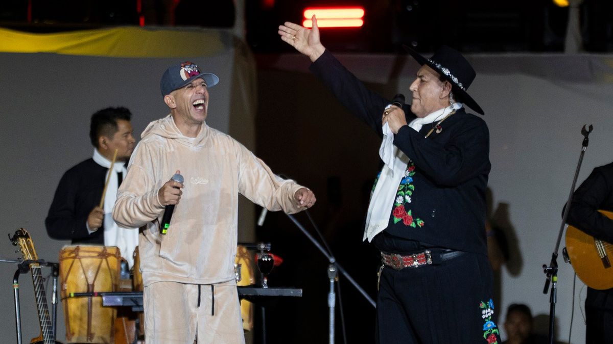 Oscar Belondi (La Re Pandilla) y Chaqueño Palavecino. Oscar Belondi (La Re Pandilla) y Chaqueño Palavecino.