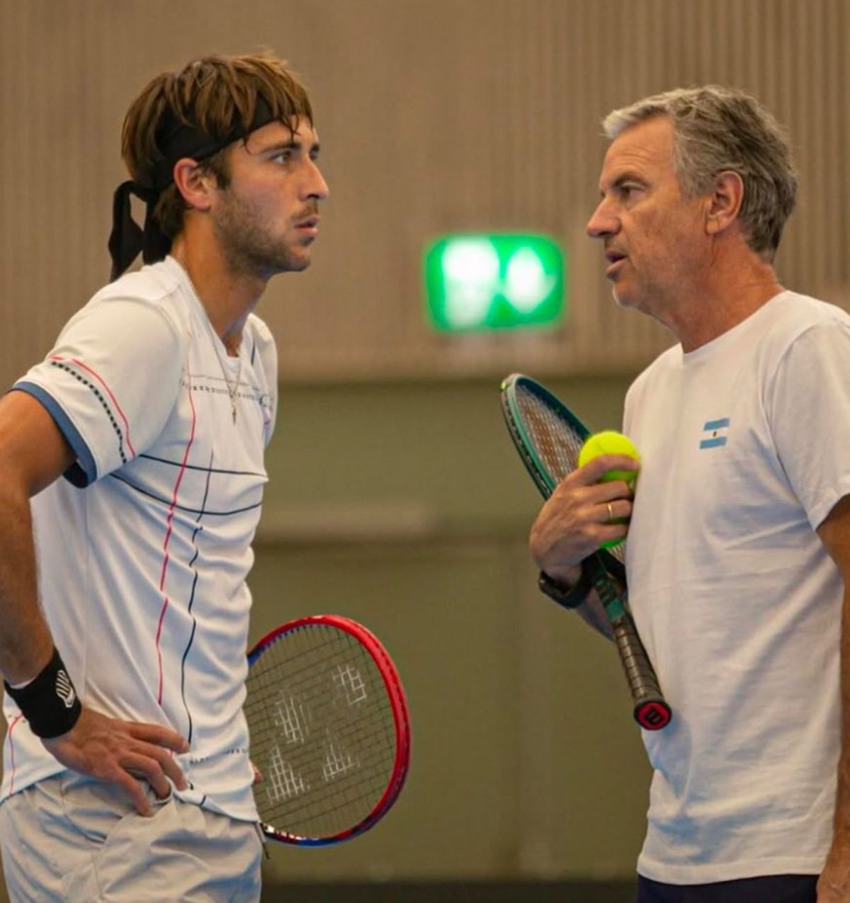 Tomás Etcheverry y Javier Frana preparan la serie de Copa Davis ante Noruega. Tomás Etcheverry y Javier Frana preparan la serie de Copa Davis ante Noruega.