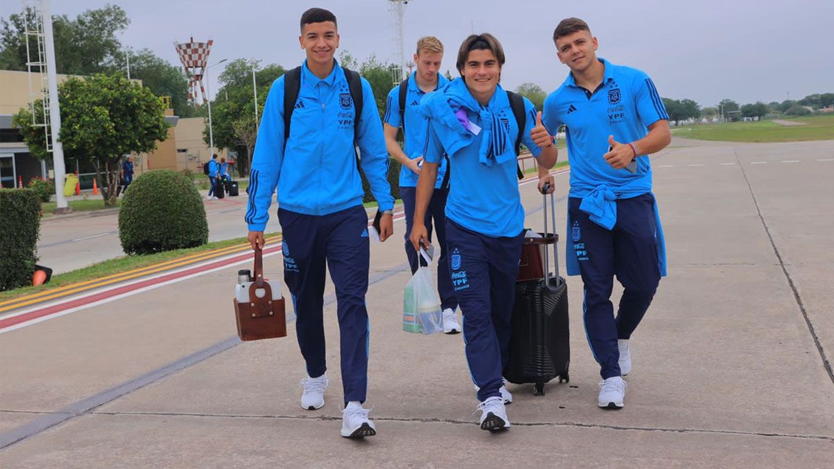 La Selección argentina viajó a San Juan para jagar ante Nueva Zelanda