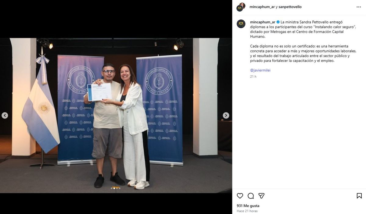 La ministra Sandra Pettovello entreg&oacute; diplomas a los beneficiarios de Volver al Trabajo que participaron de los cursos de formaci&oacute;n laboral.