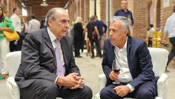 Alfredo Cornejo y el ministro del Interior Guillermo Francos, en el agasajo de Bodegas de Argentina, el 2 de marzo de este año. Por la mañana habían hablado de Portezuelo del Viento.