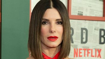 Está en Netflix, es un éxito mundial y tiene a Sandra Bullock como nunca antes la viste