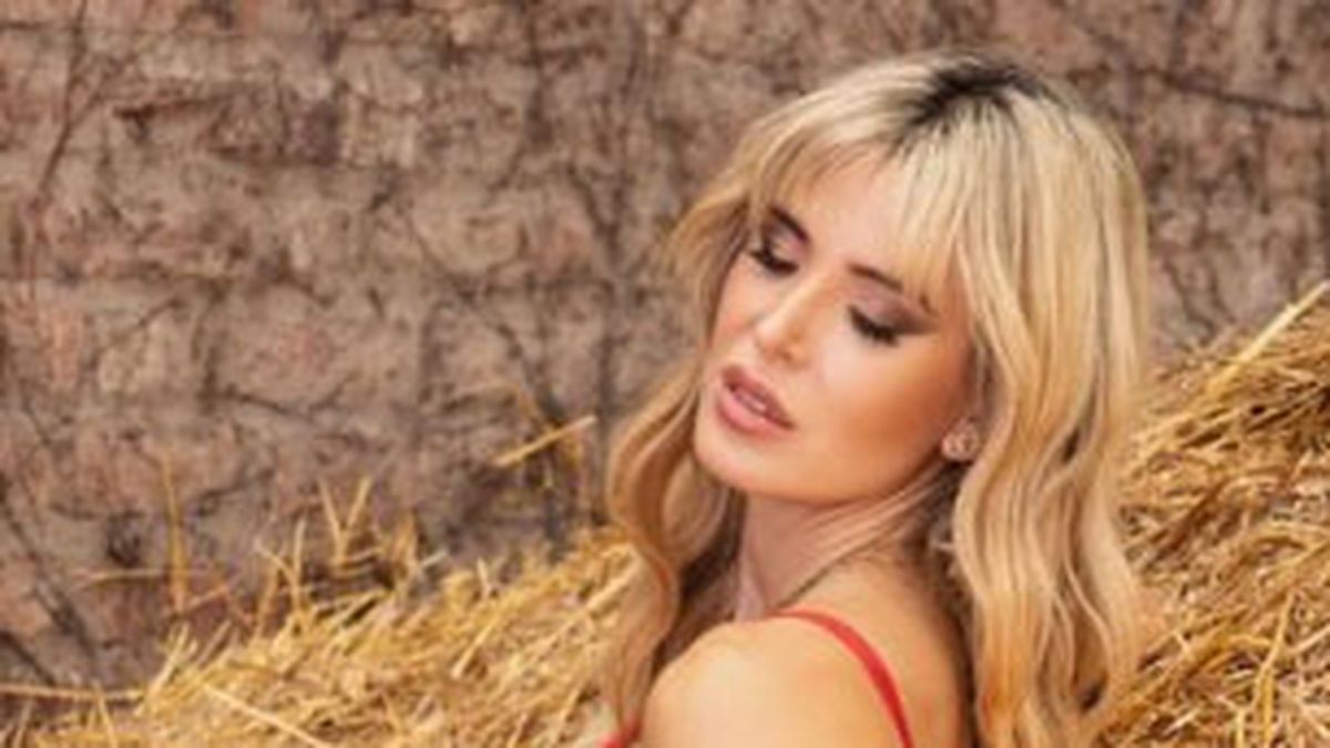 Jesica Cirio modeló la colorada y despertó tremendas pasiones.&nbsp;