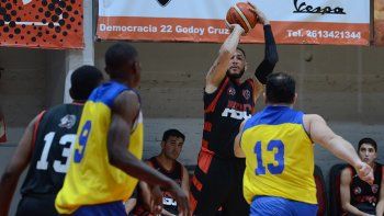 San José sigue arriba en la Superliga de Mendoza