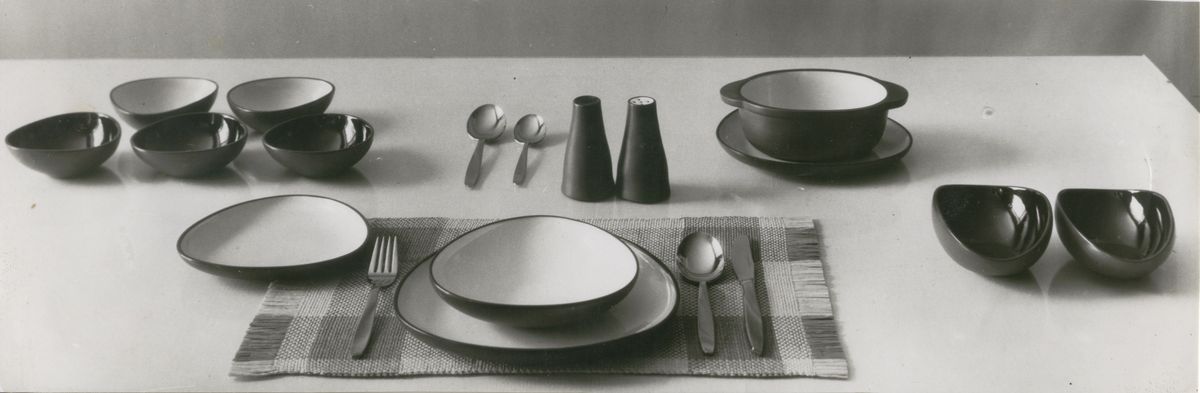 Vajilla original realizada por Colette Boccara. Vajilla original realizada por Colette Boccara.