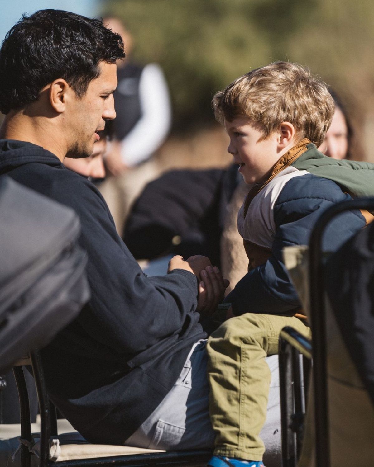Matías Moroni, acompañado por su hijo Milo. Matías Moroni, acompañado por su hijo Milo.