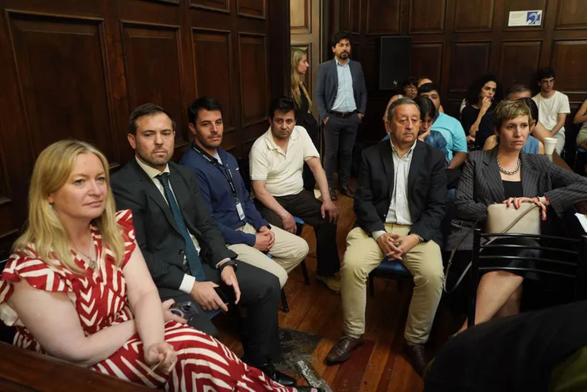 La vicegobernadora Hebe Casado, la ministra Jimena Latorre y el intendente Celso Jaque presenciaron la votación en la que Diputados le dio la media sanción a las DIA de los 34 proyectos mineros de Malargüe. La vicegobernadora Hebe Casado, la ministra Jimena Latorre y el intendente Celso Jaque presenciaron la votación en la que Diputados le dio la media sanción a las DIA de los 34 proyectos mineros de Malargüe.