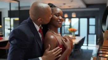 Secretos, traiciones y escenas subidas de tono: la nueva serie de Netflix que está entre las 3 más vistas