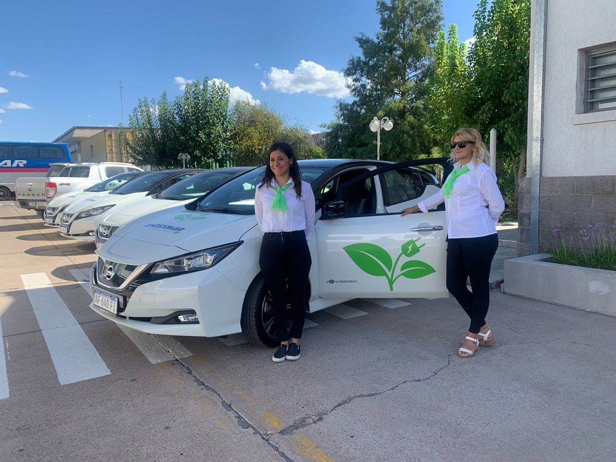 Andesmar busca conductoras y emprendedoras para su nueva flota de autos eléctricos.
