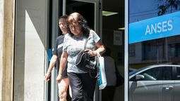 Aún no llega diciembre y ANSES le dio una mala noticia a los jubilados sobre el aguinaldo Aún no llega diciembre y ANSES le dio una mala noticia a los jubilados sobre el aguinaldo