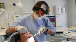 Cómo la crisis afecta la atención médica y odontológica familiar