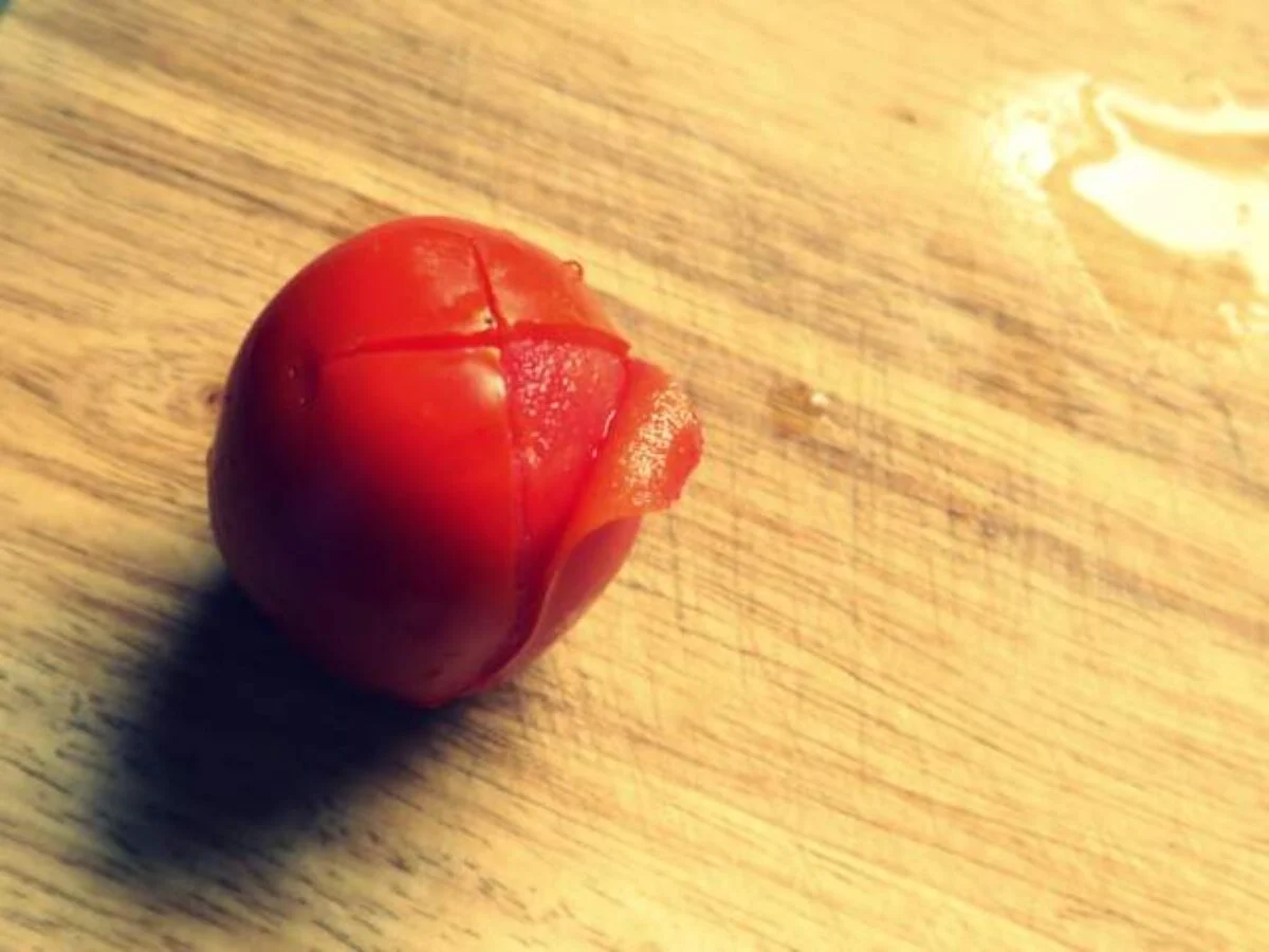 Hervir cáscaras de tomate: por qué recomiendan hacerlo y para qué sirve Hervir cáscaras de tomate: por qué recomiendan hacerlo y para qué sirve
