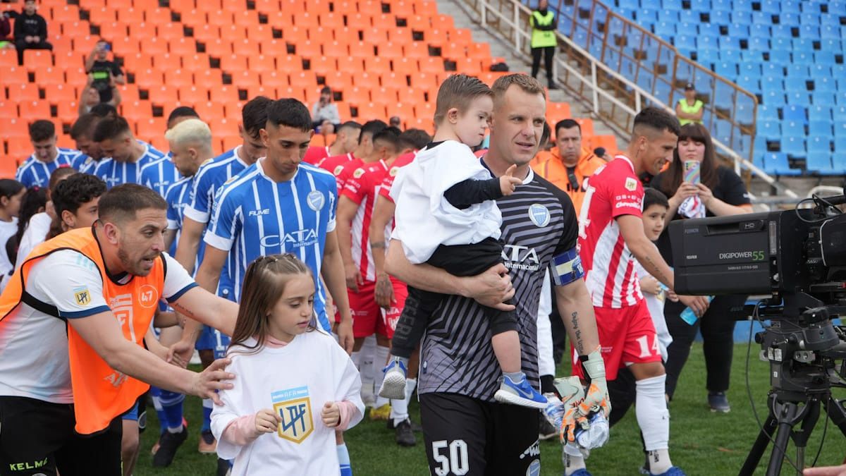 Godoy Cruz se presentará ante Estudiantes, en La Plata.