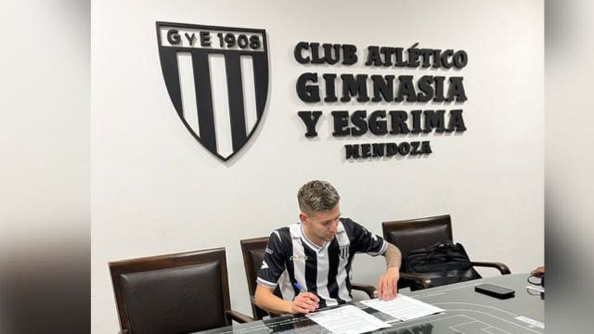 Gastón Espósito el nuevo refuerzo de Gimnasia y Esgrima realizó su primer entrenamiento.