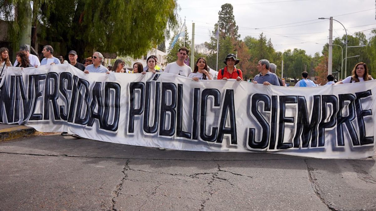 En los últimos tiempos se han visto varias marchas para defender a la universidad pública. Imagen ilustrativa.
