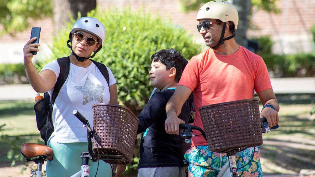 Muchos aprovechan los feriados para desenchufarse y hacer algo de turismo.