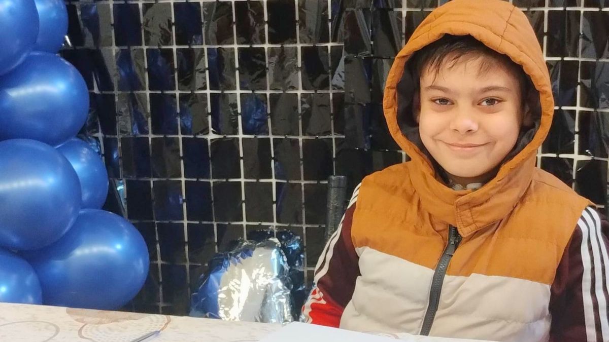 Ciro y una sonrisa a pesar de todo. La obra social no cubre lo necesario para su tratamiento por una rara enfermedad neurológica.