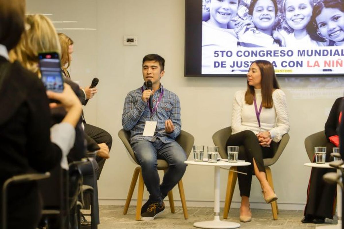 Santiago en la actualidad, participando del Congreso Mundial de Justicia en la Niñez, junto a funcionarias del gobierno provincial y de la Justicia mendocina Santiago en la actualidad, participando del Congreso Mundial de Justicia en la Niñez, junto a funcionarias del gobierno provincial y de la Justicia mendocina