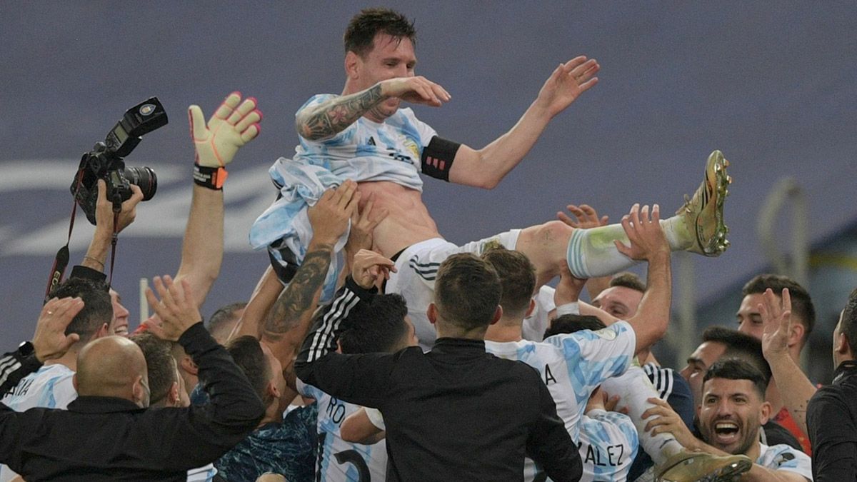 Las 12 marcas de Messi que te volarán la cabeza
