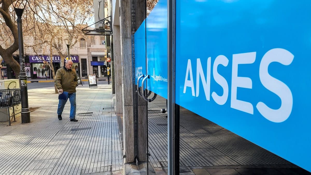 ANSES Jubilados: cuándo cobran y qué extras pueden obtener en agosto 2022