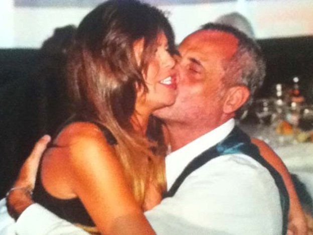 Rial y Loly, a los besos de un cumpleaños de quince