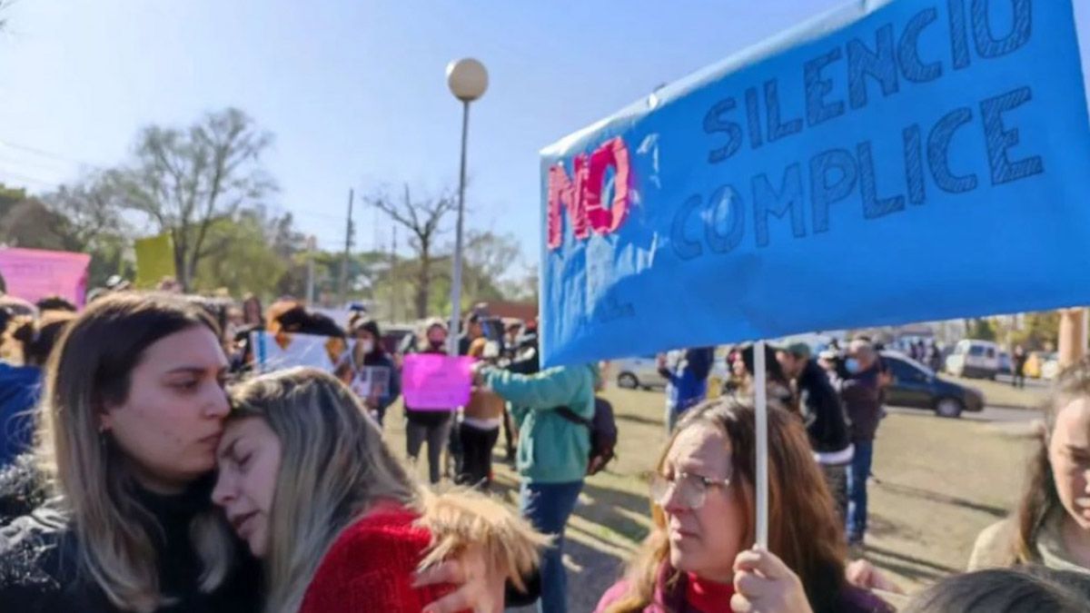 Las madres de los bebés muertos en el Hospital Materno Neonatal de Córdoba marcharon en reclamo de justicia y explicaciones por lo sucedido