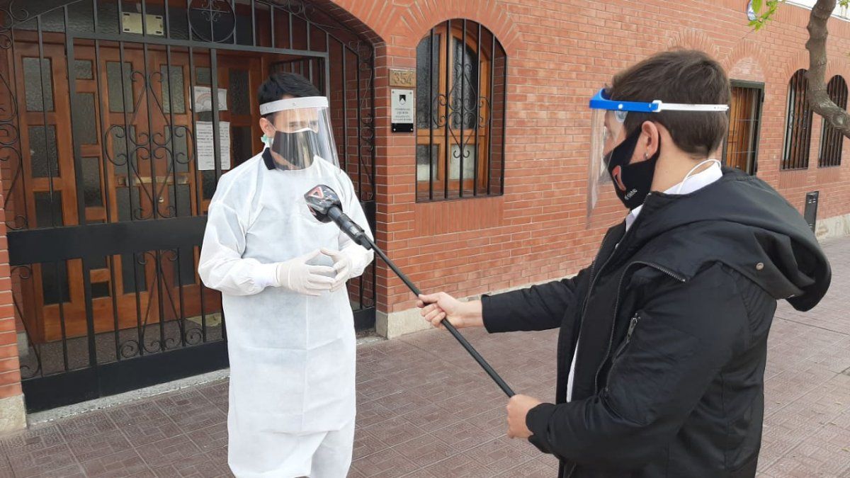Mariano Barzola, el médico que atiende a las ancianas con coronavirus Covid-19 que viven en la residencia geriátrica, en diálogo con Canal 7