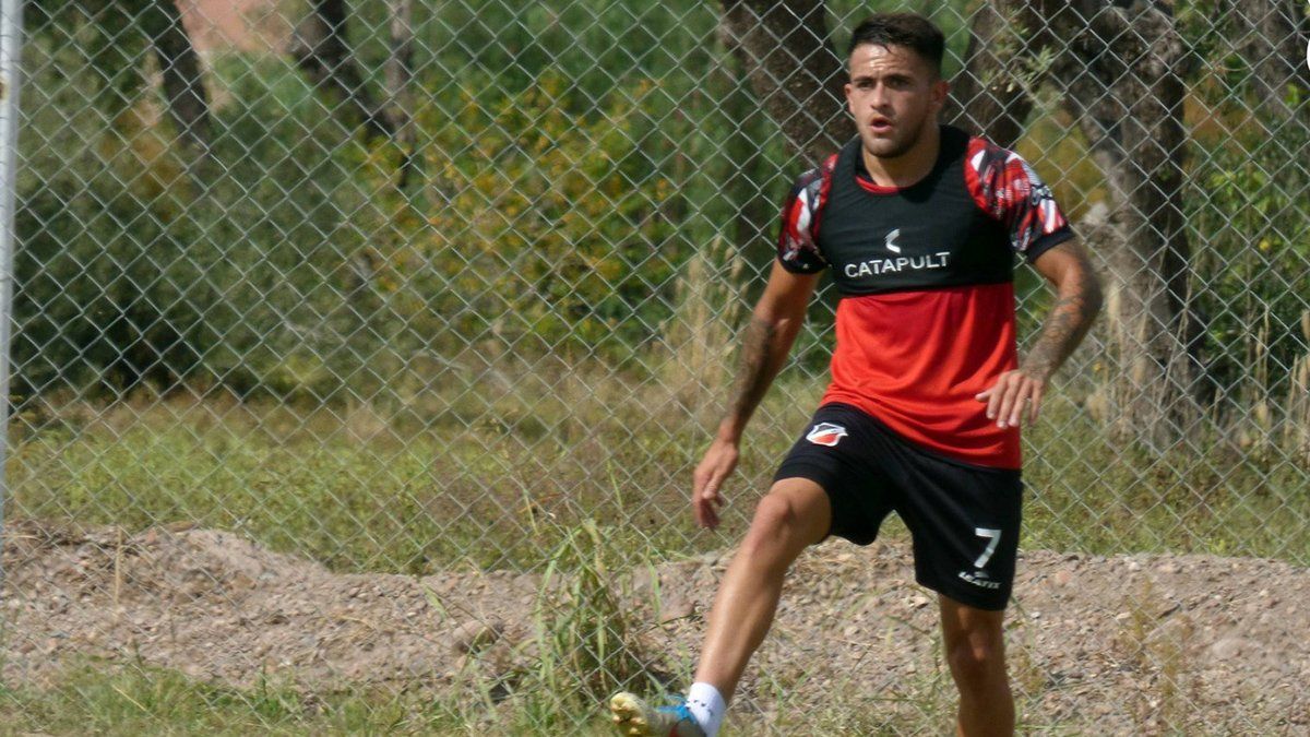 José Méndez y su chance de meterse entre los titulares