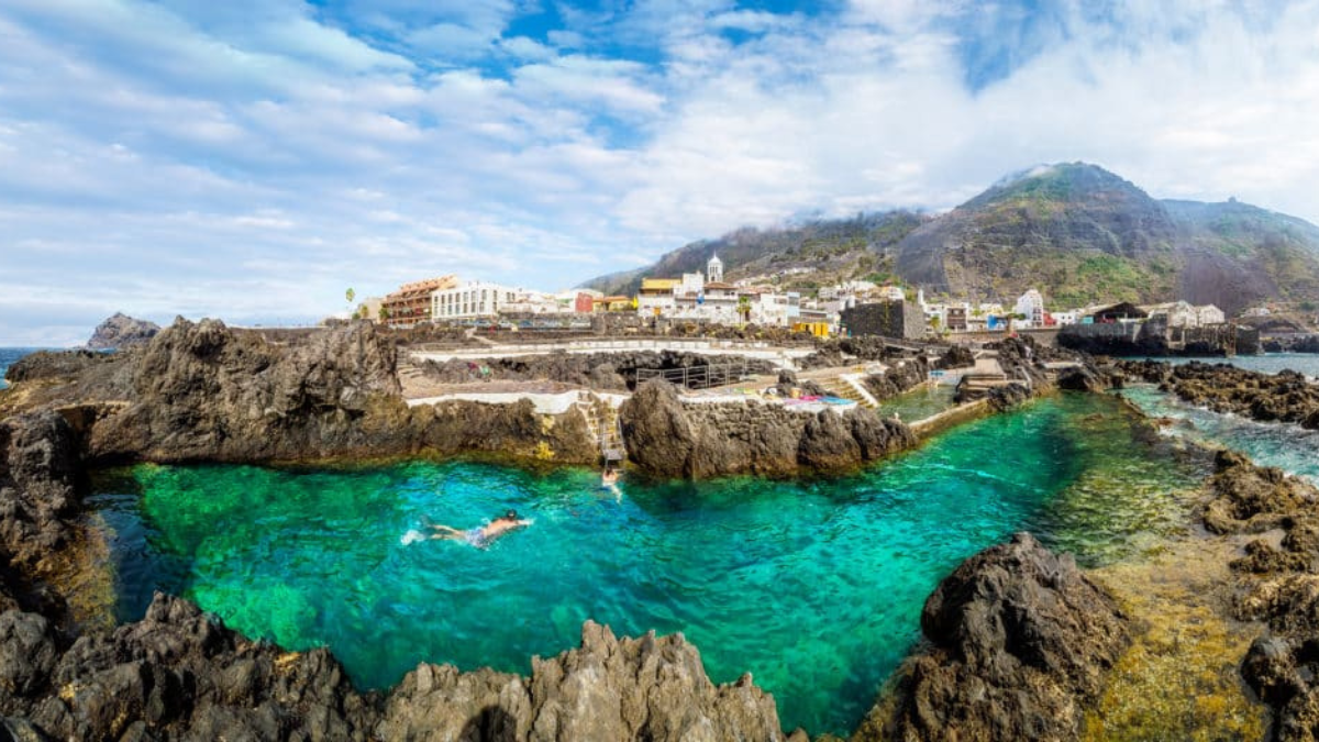 En Tenerife podremos encontrar a Garachico, este pequeño pueblo pesquero es considerado uno de los más bonitos de la isla.&nbsp;