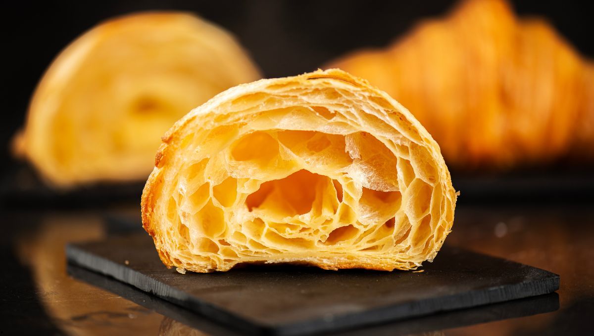 Las medialunas de manteca tienen una de las recetas más sencillas de la pastelería argentina y son ideales para acompañar cualquier infusión. Las medialunas de manteca tienen una de las recetas más sencillas de la pastelería argentina y son ideales para acompañar cualquier infusión. 