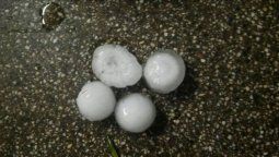 Fotos y videos: así fue la tormenta con granizo que azotó Mendoza