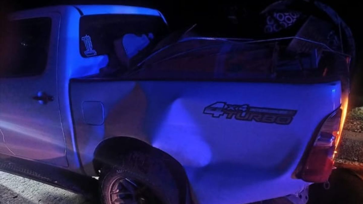 La camioneta se detuvo a las 3 de la madrugada en el camino a Chile y un auto la chocó de atrás. Fue el tercer accidente del fin de semana en la Ruta 7. La camioneta se detuvo a las 3 de la madrugada en el camino a Chile y un auto la chocó de atrás. Fue el tercer accidente del fin de semana en la Ruta 7.