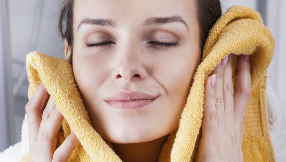 Dile adiós al suavizante de ropa: el truco económico que deja las prendas impecables y suaves