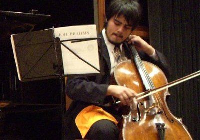 Un chelista de la Sinfónica pidió ayuda para recuperar los instrumentos que le robaron