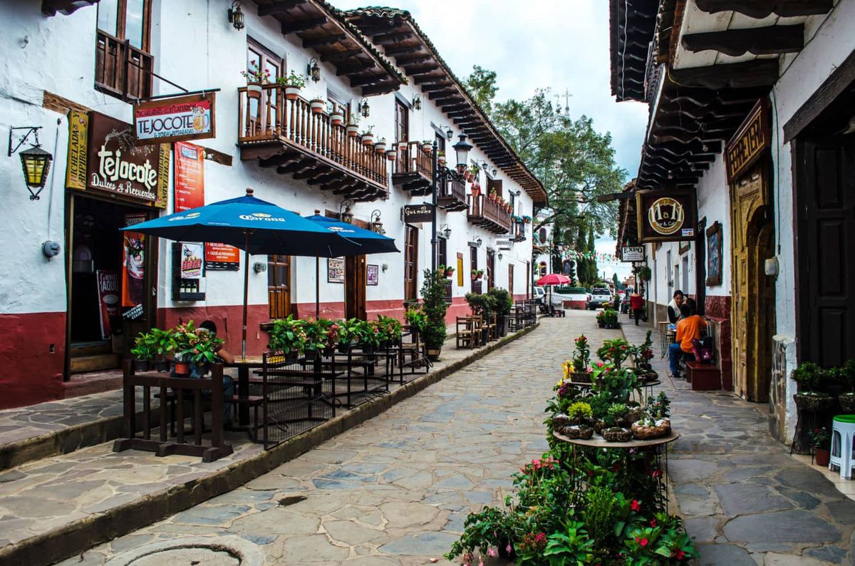 Las calles de Mazamitla tienen una tranquilidad que no se consigue en otros lugares. Las calles de Mazamitla tienen una tranquilidad que no se consigue en otros lugares.