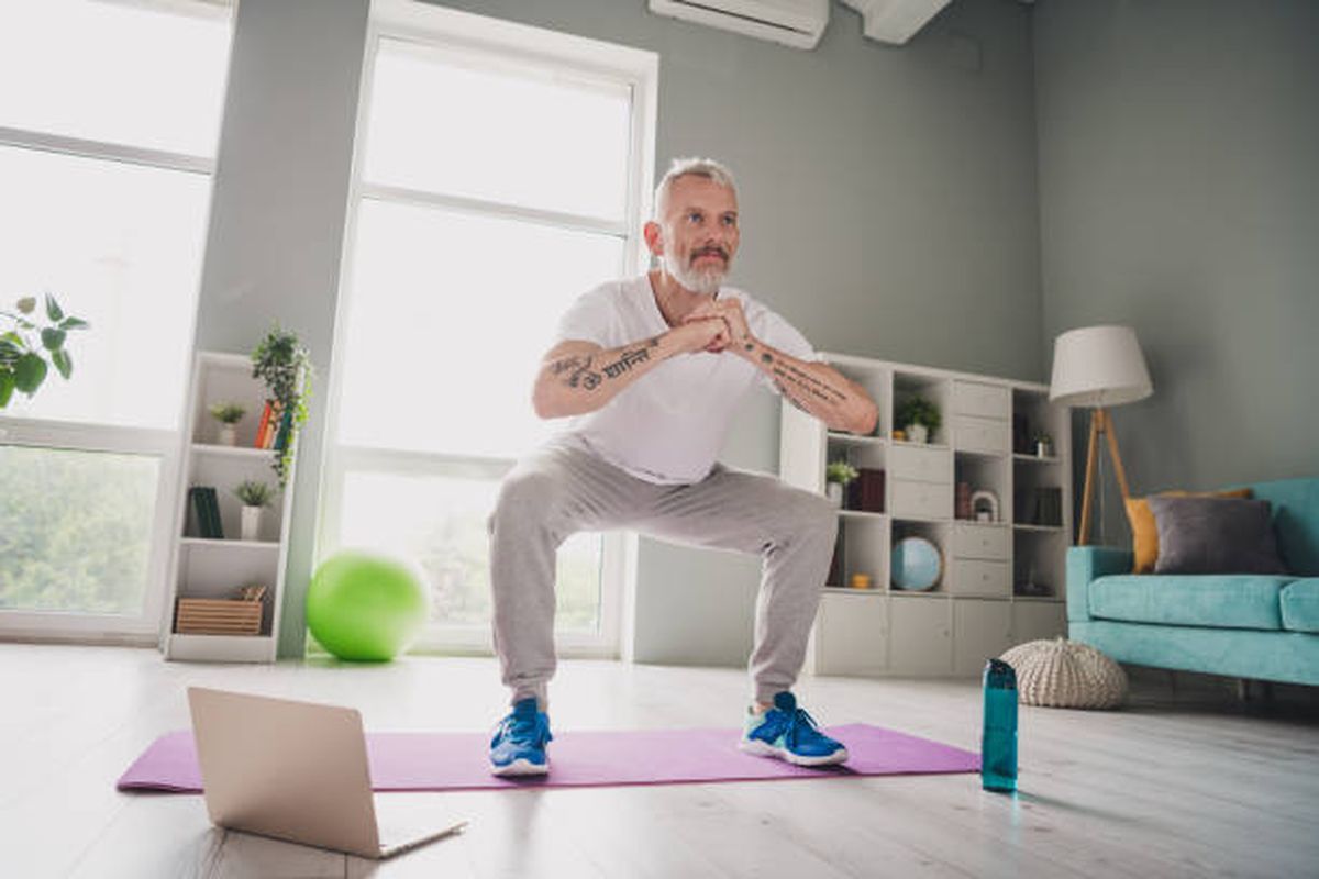 Por estas razones debes hacer sentadillas a diario. Por estas razones debes hacer sentadillas a diario.