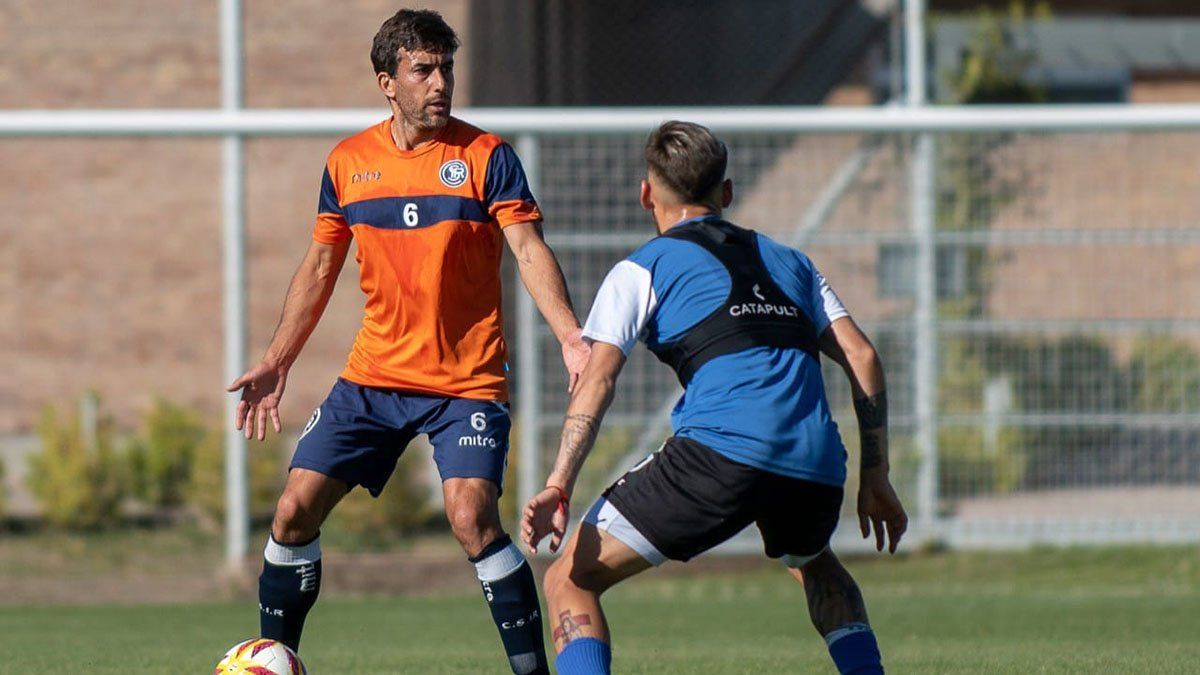 El Pipi Araujo sufrió la fractura en su pie derecho. Foto: Osvaldo Gagliardi.