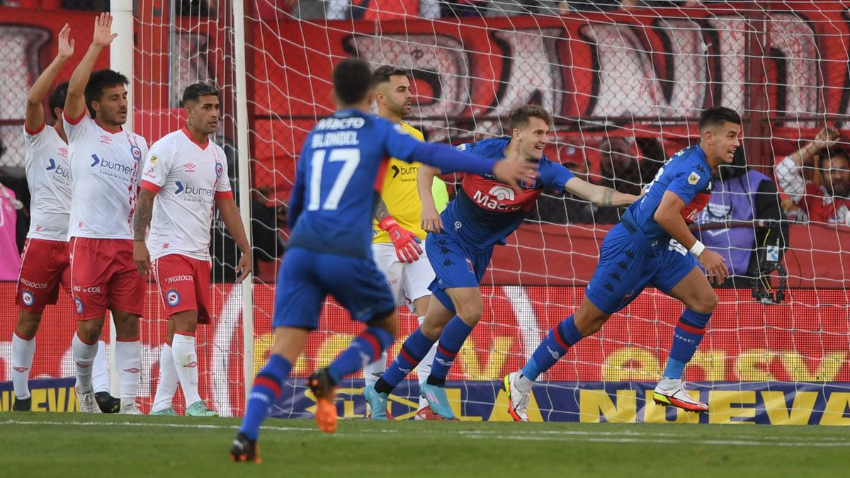 Tigre sacó boleto para la final de la Copa de la Liga Profesional, donde se medirá con Boca Juniors.