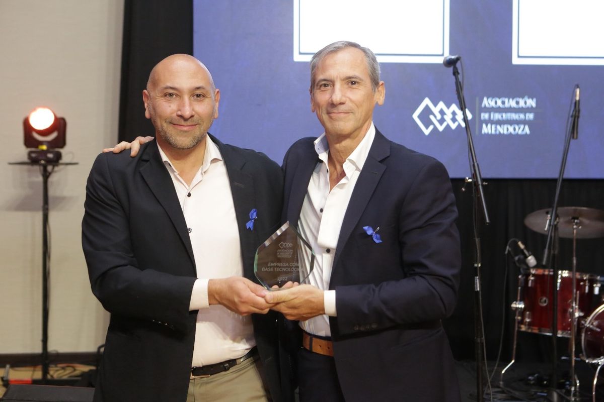 Mariano Paz (AEM) y Marcelo Moreno, de la empresa ITC