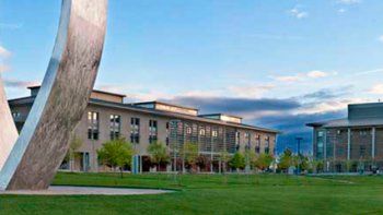 Apuñalaron a cinco estudiantes en una universidad de California