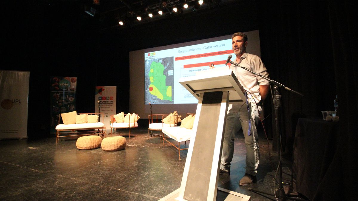 El encuentro en Mendoza reunió a especialistas nacionales e internacionales para debatir sobre el futuro de los frutos secos.