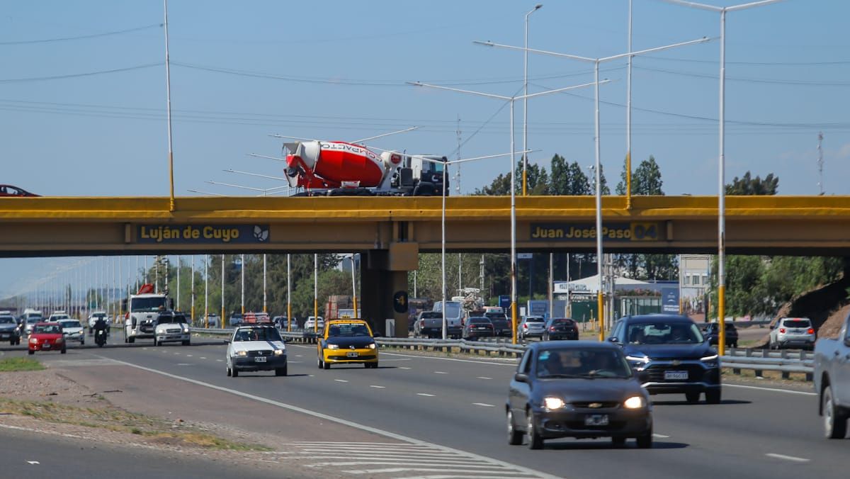 En calle Paso comienza la obra de ampliaci&oacute;n del Acceso Sur, para darle continuidad a la tercera v&iacute;a hasta calle Azcu&eacute;naga.