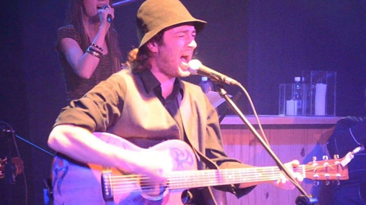 Luciano Janello, de 47 años, murió luego de cortarse uno de sus brazos al parecer cuando era perseguido por la Policía en San Rafael.