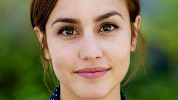 Netflix: una serie de 8 capítulos que no para de crecer y voltea corazones
