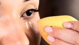 La esponja de maquillaje debe ser cambiada cada cierta cantidad de tiempo evitando problemas. La esponja de maquillaje debe ser cambiada cada cierta cantidad de tiempo evitando problemas.
